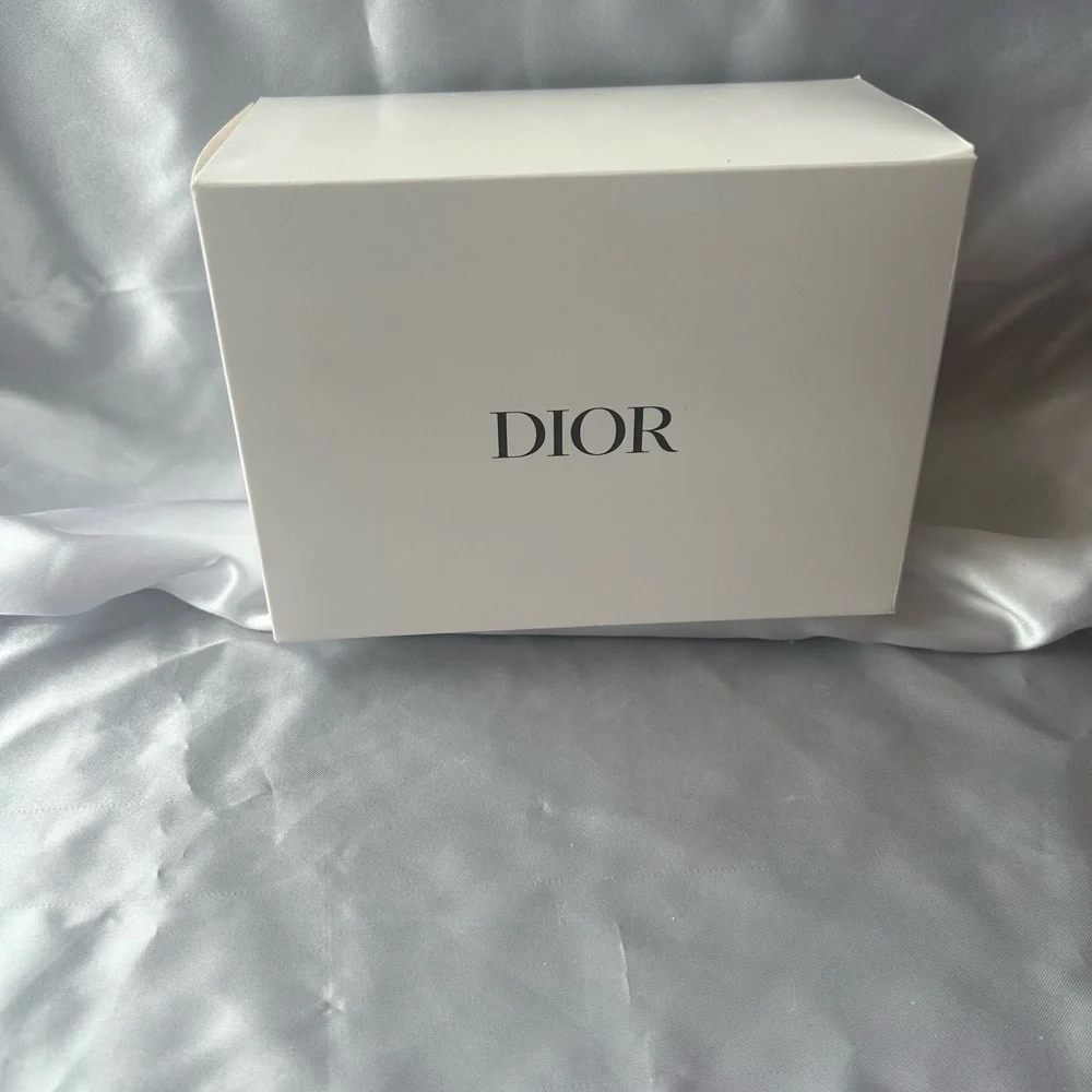 Dior Beauty Miss Dior vanity pouch case - Picture 5 of 5